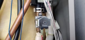 三菱エコキュート修理 満タンなのにお湯側から水すら出ない アトム電器 守口東店